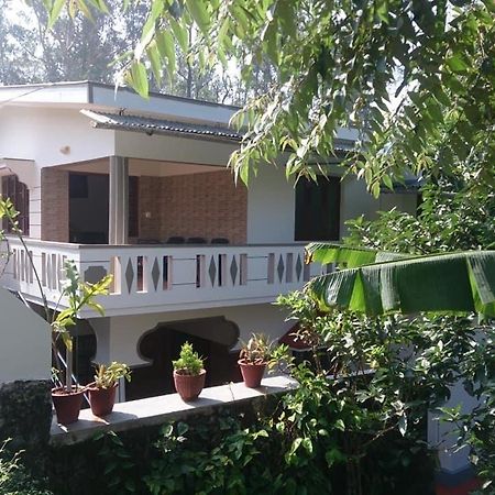 Dhruva Homestay Madikeri Zewnętrze zdjęcie