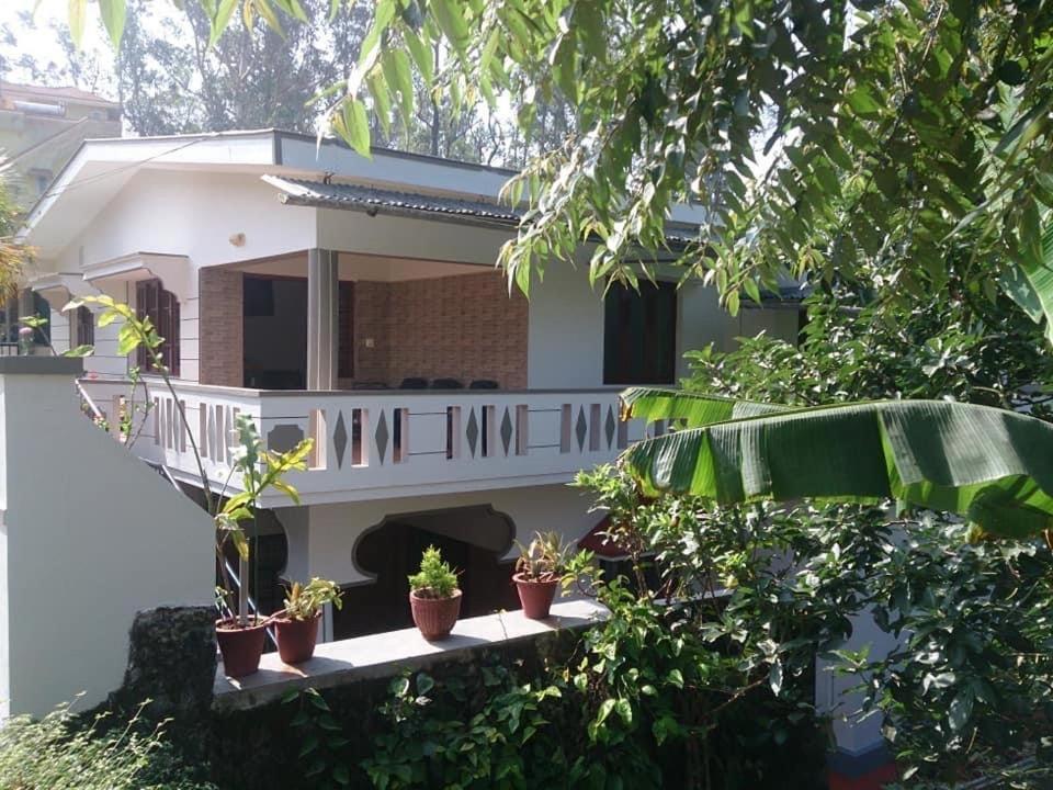 Dhruva Homestay Madikeri Zewnętrze zdjęcie